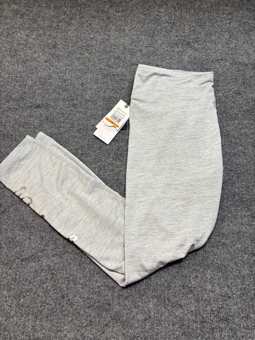 GAIAM Gray Heather Leggings Medium NWT OM-Dri Moisture Wicking Yoga Pants
